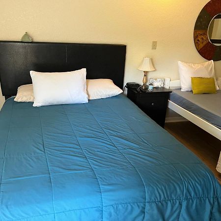 Mar Bay Exclusive Suites Safety Harbor Dış mekan fotoğraf